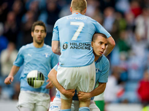Guillermo Molins, Malmö har gjort 2-0. Jubel med Daniel