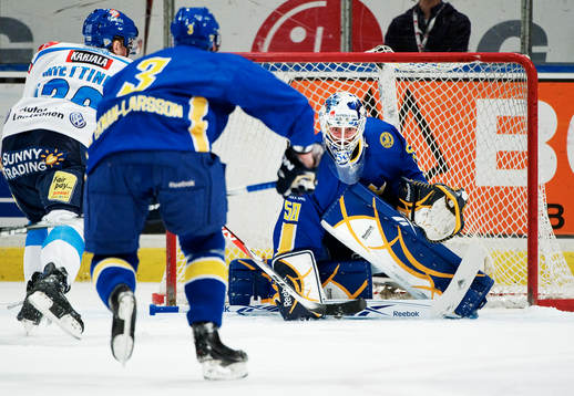Antti Meittinen, Finland, oroar Jonas Gustavsson, målvakt,