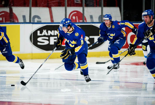 Magnus Pääjärvi Svensson, Sverige, stormar fram