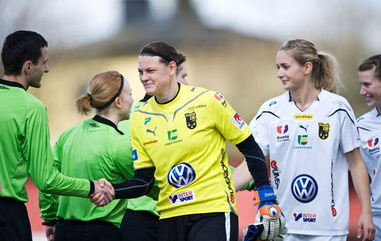 Caroline Jönsson, målvakt