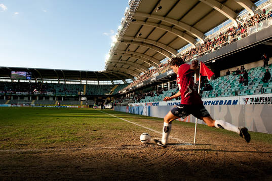 Gamla Ullevi, gräsmatta, dålig plan. Pavel Zavadil,