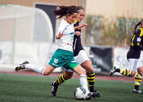 Nazanin Vaseghpanah, Hammarby och Emilia Appelqvist, AIK