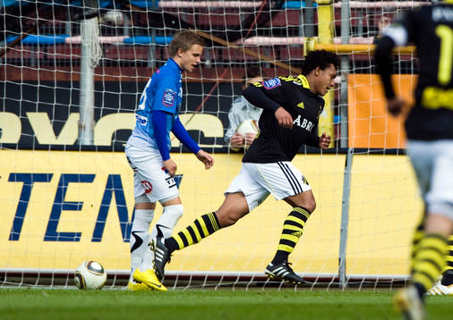 Antonio Flávio, AIK lurar Viktor Noring, målvakt,