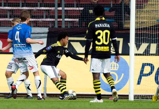 Antonio Flávio, AIK lurar Viktor Noring, målvakt,
