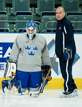 Jonas Gustavsson, målvakt, och Erik Granqvist,
