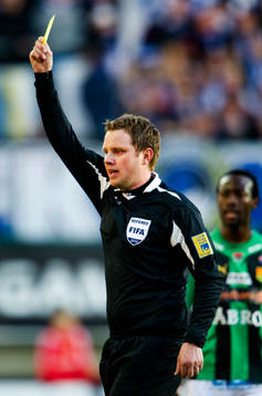 Markus Strömbergsson, domare, gult kort, varning