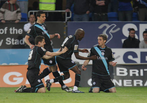 Andy King, glädje, jubel över tredje målet för Leicester