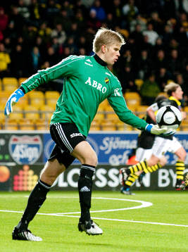 Tomi Maanoja, Målvakt