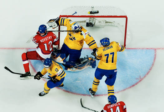 Jiri Novotny, Tjeckien och Jonas Gustavsson, målvakt,