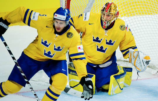 Christian Bäckman och Jacob Markström, målvakt, Sverige