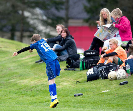 Pojkar 14 år, Asarum - Bara