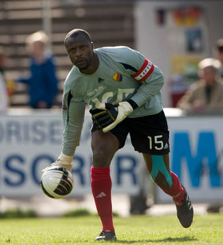 Pa Dembo Touray, målvakt