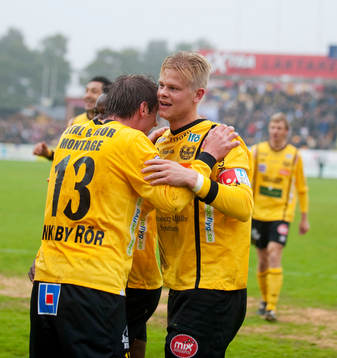 David Löfquist, Mjällby gjorde 3-0. Jubel