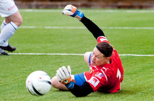 Caroline Jönsson, målvakt