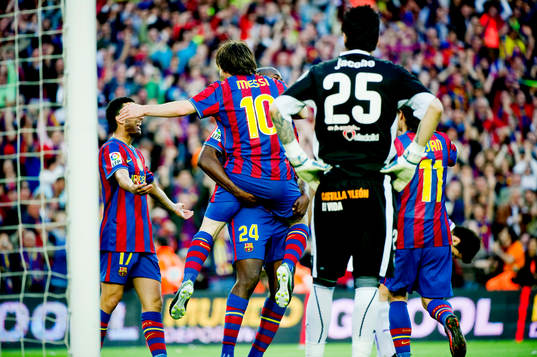 Touré Yaya och Lionel Messi, jubel