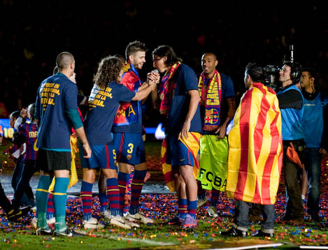 Barcelona spanska mästare. Alla spelare höll tal. Gerrard