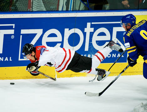 Steve Downie, Kanada, faller