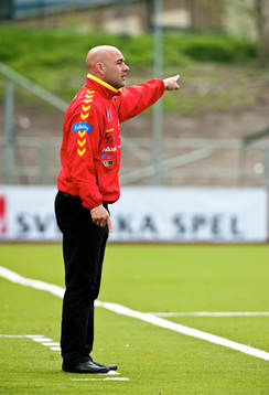 Tinos Katsoulakis, tränare Tyresö