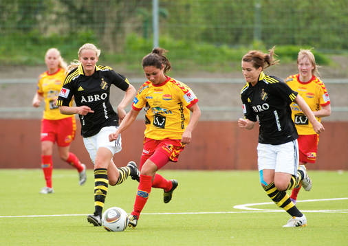 Lisa Klinga, Tyresö sliter hårt