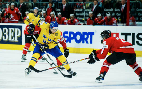 Bläddra bland fler bilder av Ishockey, VM, Schweiz - Sverige