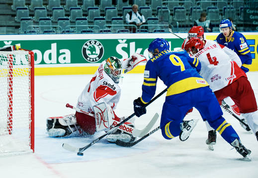 Tony Mårtensson, Sverige och Patrick Galbraith, målvakt,