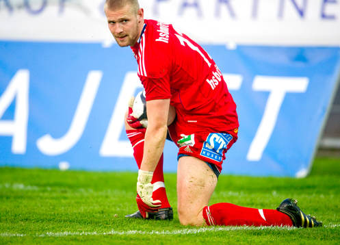 Fotboll, Superettan, Tommy Naurin, målvakt Sundsvall