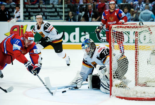 Evgeni Malkin, Ryssland och Robert Zepp, målvakt, Tyskland