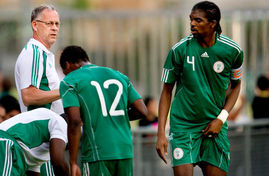 Lars Lagerbäck, förbundskapten Nigeria och Kanu Nwankwo,
