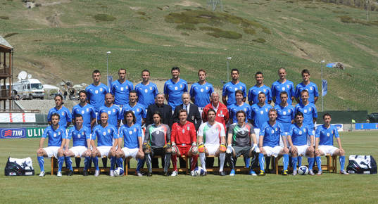 Bläddra bland fler bilder av Fotboll, Italien, träning