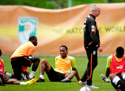 Sven-Göran Eriksson, förbundskapten och Didier Drogba