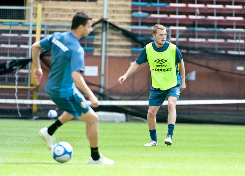 Träning på Råsunda. Sebastian Larsson