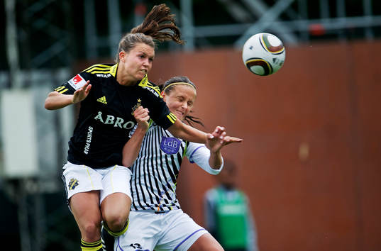 Emilia Appelquist, AIK, och Christina Öyangen Örntoft,