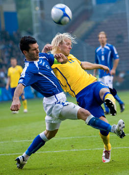 Ola Toivonen laddar