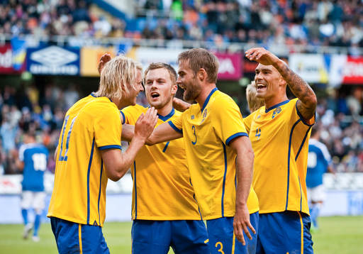 Ola Toivonen, jublar tillsamman med Sebastian Larsson, Olof