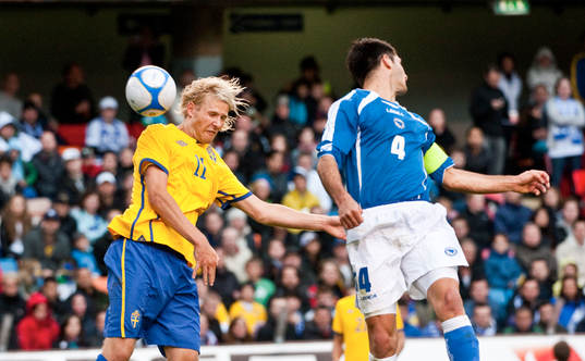 Ola Toivonen, Sverige nickar in 1-0