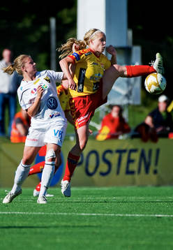 Emma Åberg Zingmark, Umeå, ser Elin Ekblom Bak, Tyresö,