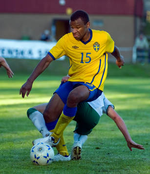 Serge-Junior Ngouali, Sverige