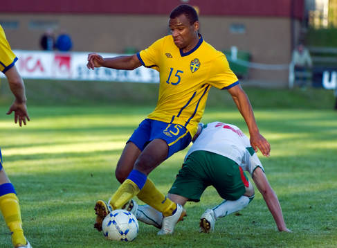 Serge-Junior Ngouali, Sverige
