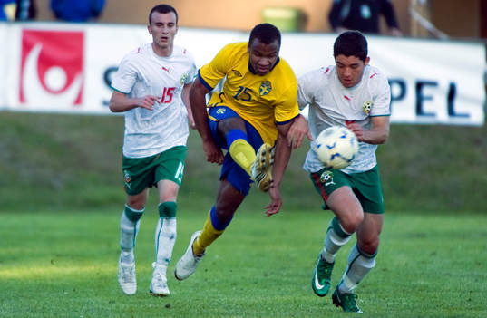 Erik Pochanski, Bulgarien, Serge-Junior Ngouali, Sverige