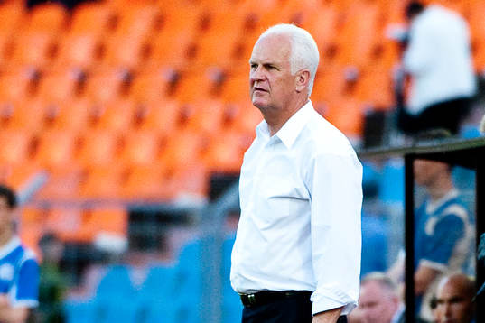Bernd Stange, förbundskapten