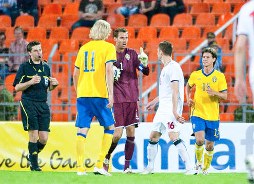 Andreas Isaksson, målvakt, Sverige, irriterad