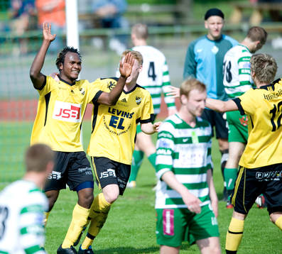 2-1, Guy Guy Lema, vilken debut