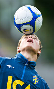 Joel Ekstrand, nick, boll