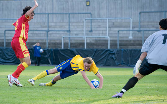 Straff, Rasmus Jönsson faller i straffområdet