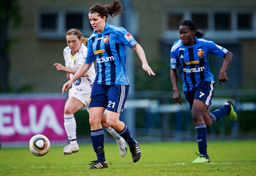 Bläddra bland fler bilder av Fotboll, Svenska cupen, dam, kvartsfinal, Djurgården - Umeå
