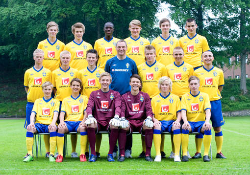 Främre raden fr.v.: Simon Tibbling, Amin Affane, Linus