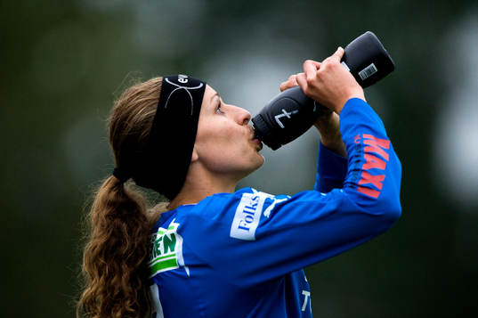 Charlotte Rohlin, dricker. Dricka, vatten