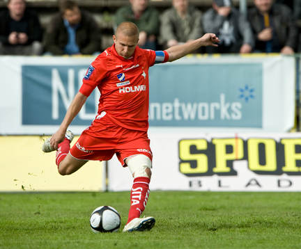 Daniel Bamberg, Norrköping, skjuter in första målet för