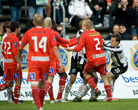Bråk mellan Landskrona och Norrköping spelare