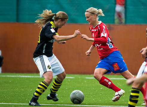 Emma Lindqvist, AIK och Sanna Talonen, Örebro